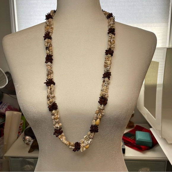 Shell and Seed Necklace Continuous Design No Clasp - Picture 4 of 10